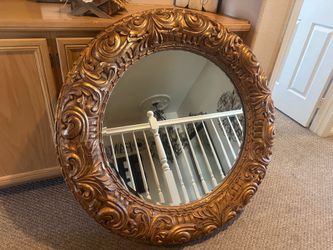 Antique gold  ￼Round mirror