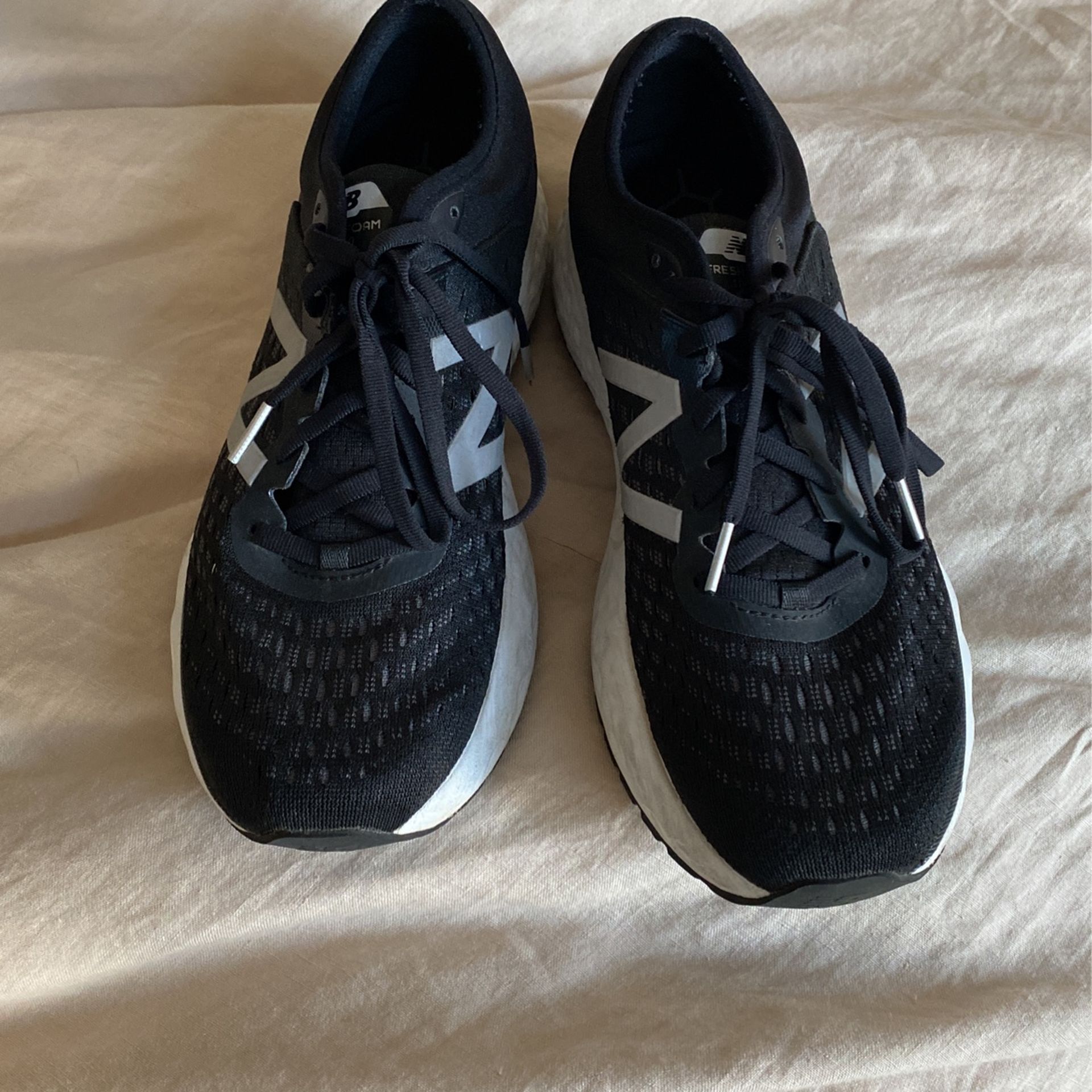 Black Women’s New Balance Running Shoes