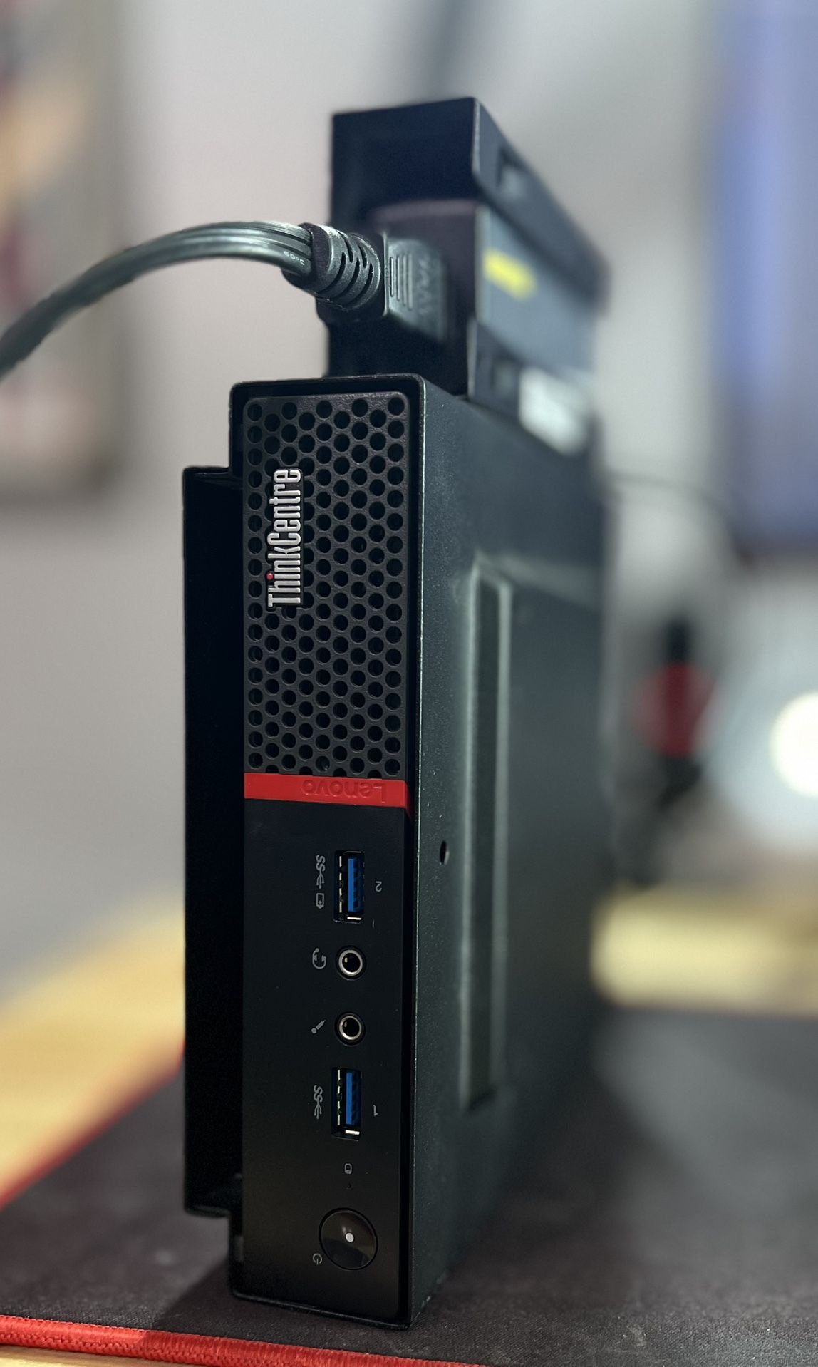 Lenovo ThinkCentre M700 Tiny Desktop Computer Bundle