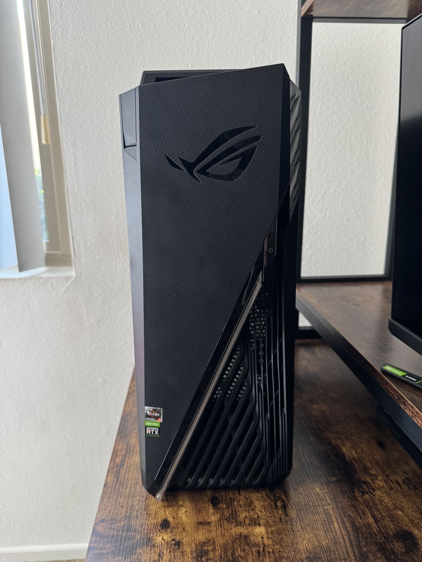 Asus ROG Strix Gaming PC – Ryzen 7, RTX 3070, 1TB SSD