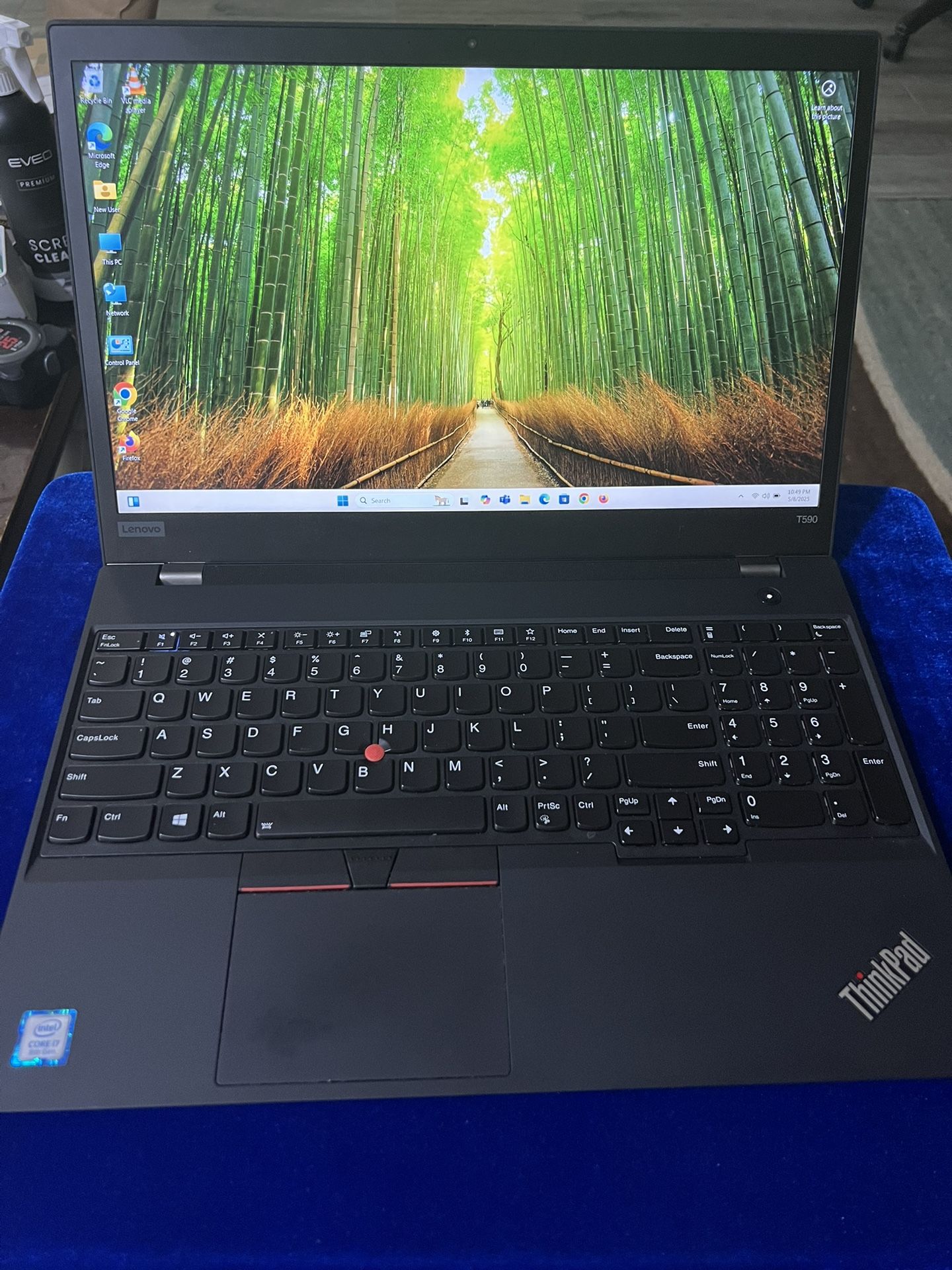 Lenovo Thinkpad T590 Laptop 15.6" i7-8665U 16GB RAM 256GB SSD Win 11 - Good . Comes with Charger. Good Working and Cosmetic Condition.