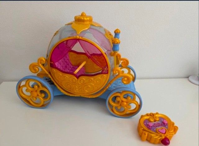 Princess Carriage For Dolls 