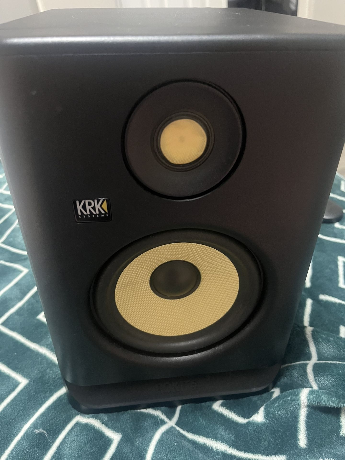 KRK RP5 Rokit G4 Studio Monitor, Black (RP5G4-NA)