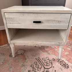 end table/night stand 