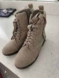 Kids Boots Size 3