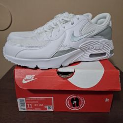 Nike Air Max Womens Size 11