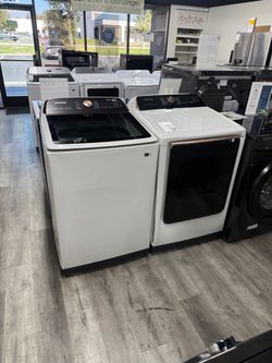 Samsung - 5.5 Cu Ft Extra Large Capacity Top Load washer With Auto Dispense Detergent System & 7.4 Cu Ft Gas Dryer Laundry Pair In Ivory 😍