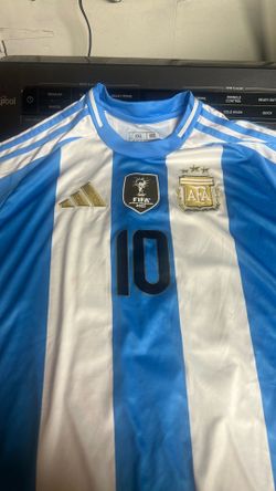 Messi jersey in a size 2xl