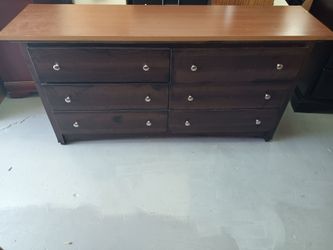DRESSER 6 DRAWERS