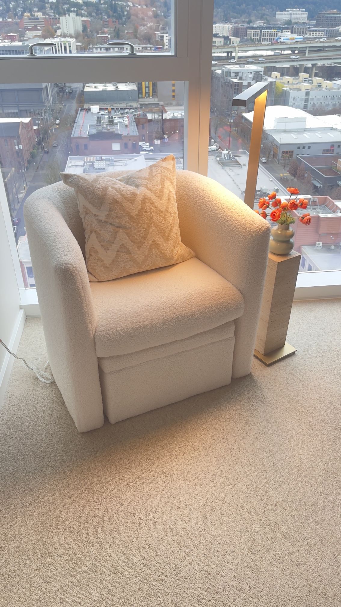 Barrel Chair like new