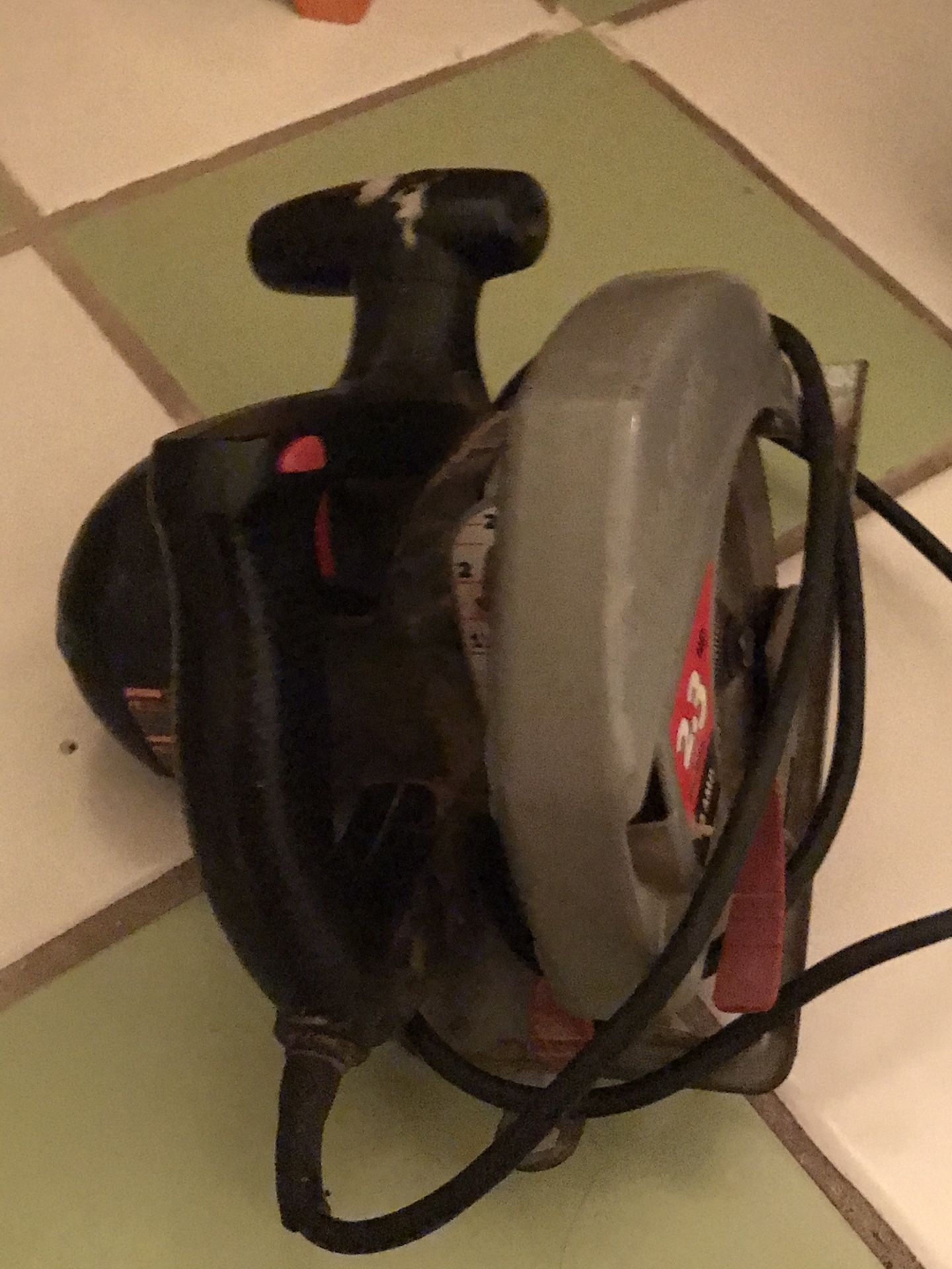 Serrucho eléctrico