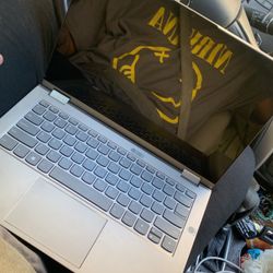 Lenovo Thinkbook Yoga 14s