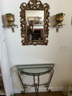 Entry table & mirror set