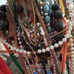 Necklace - Bracelet - Earrings, Pendant, Watches,Rings & Broaches 