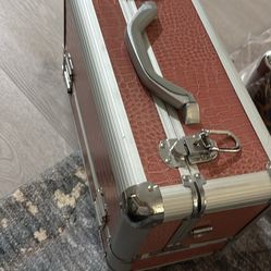 Makeup organizer case