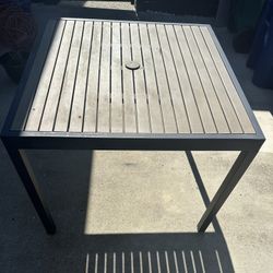Crate&Barrel Alfresco Outdoor Table &2 chairs