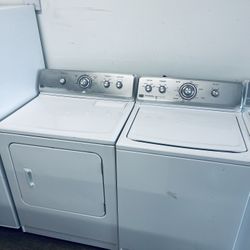 Maytag White Washer And Dryer Set
