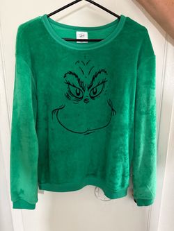 Women’s size Large and XL sweatshirts