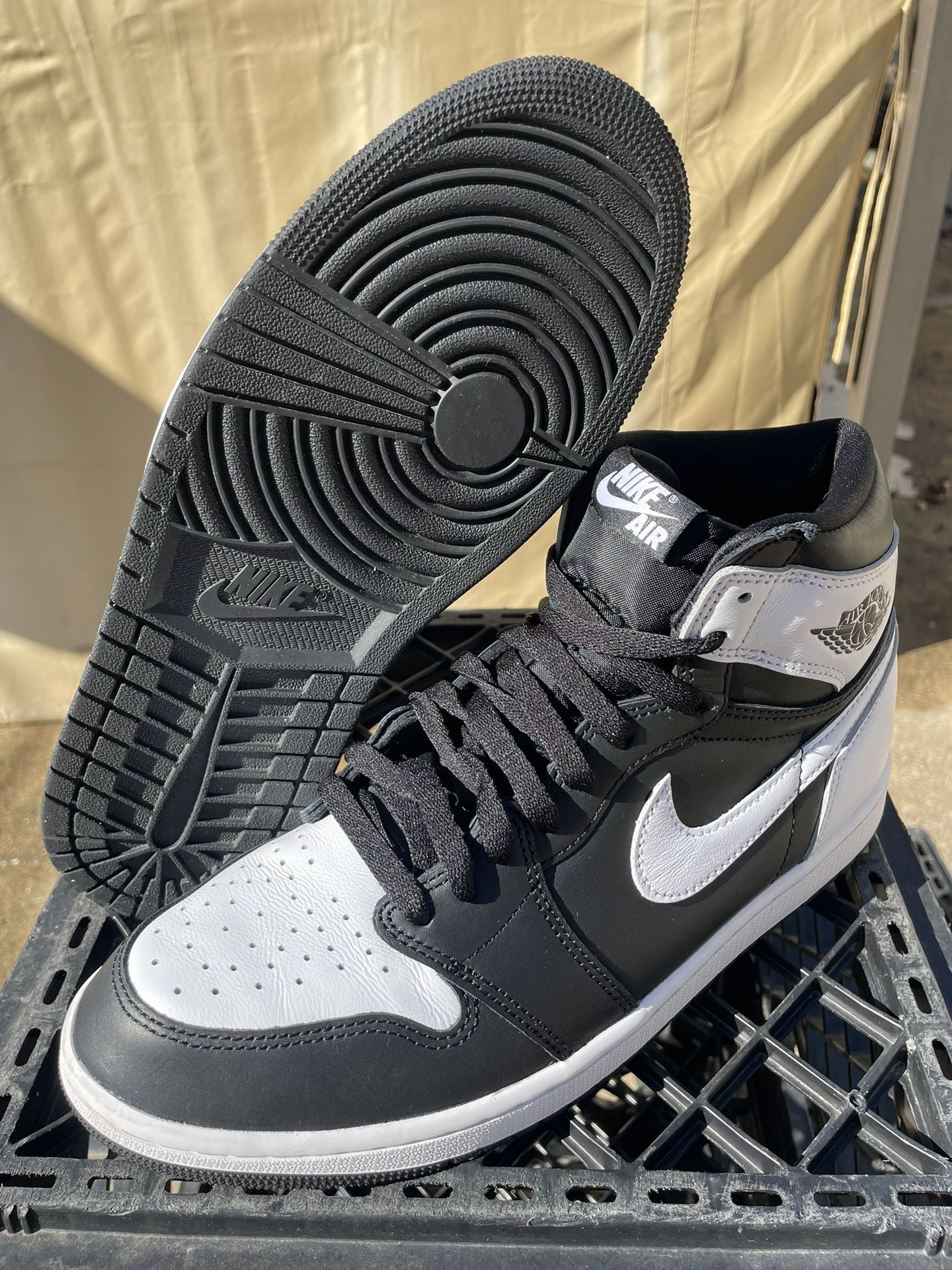 Jordan 1 Retro Black White