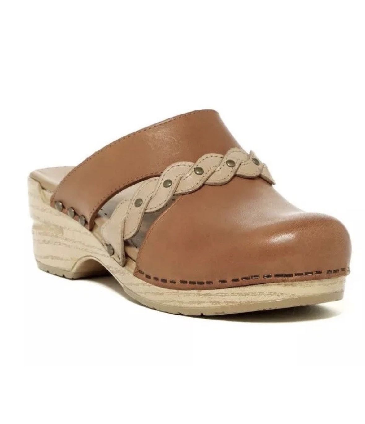 New Women’s Dansko Sherise Cutout Leather Clogs