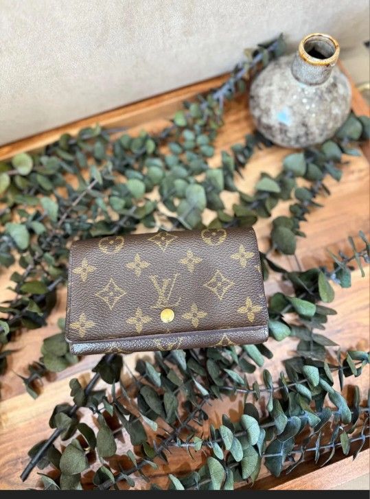 Louis Vuitton Wallet Used