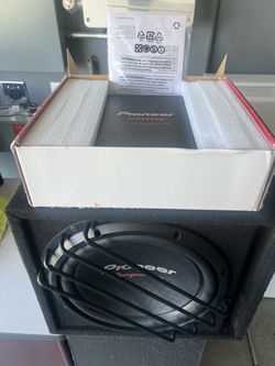 Pioneer Champion series 12 inch width 500 W amplifier new $180 obo