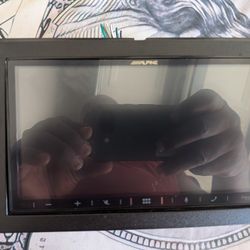 Alpine Head Unit