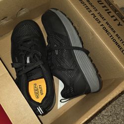 Reebok steel toe shoes 6'5 m