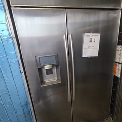 48" SAMSUNG BUILT IN WIFE STAINLESS STEEL REFRIGERATOR 