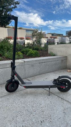 Qlaway K105 Electric Scooter | Dual Suspension | 22 MPH Max | 10" Wheels | 22 Mile Range