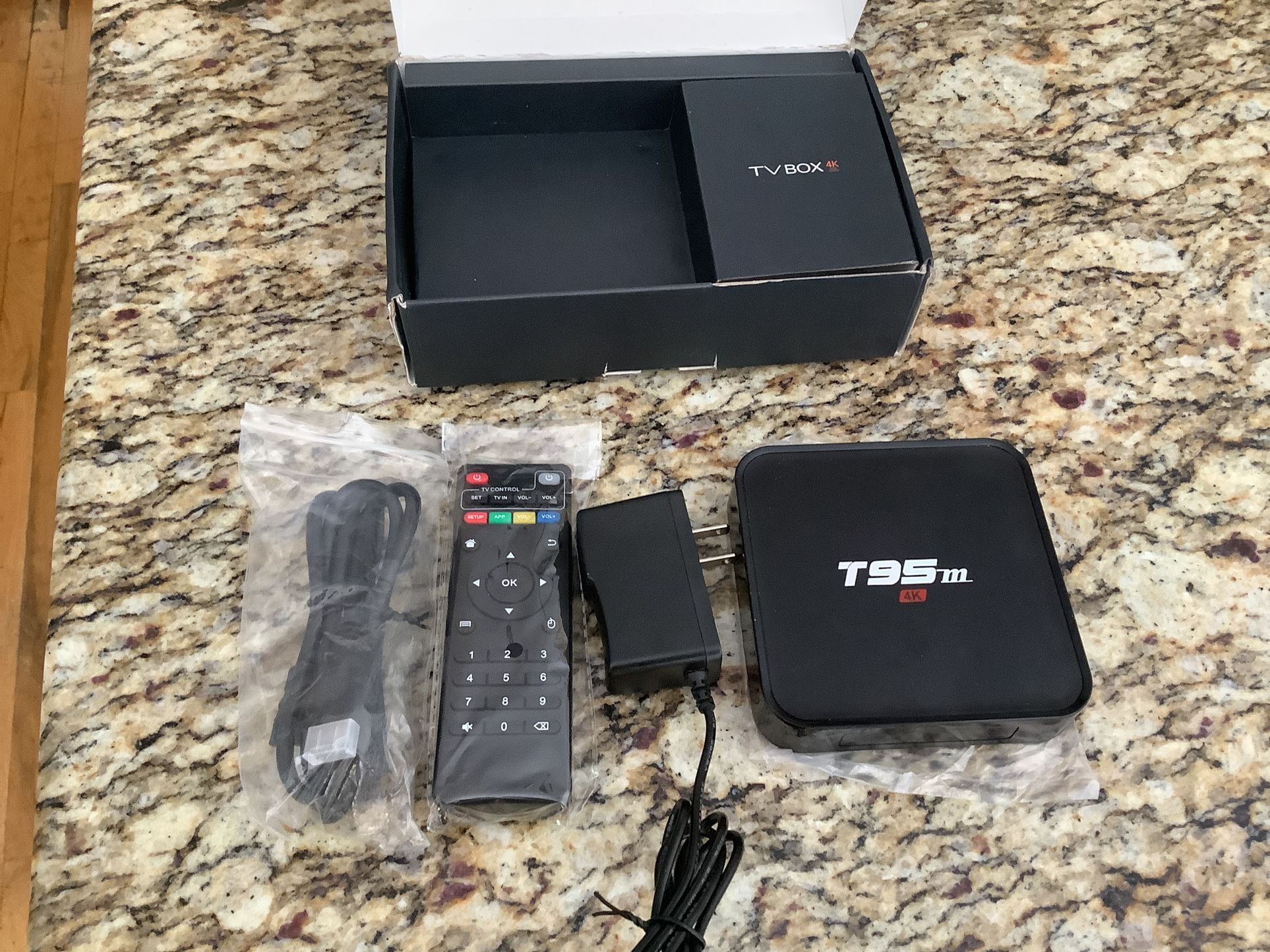 4K 64-Bit CPU TV BOX
