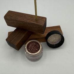 MiCA loose eyeshadow