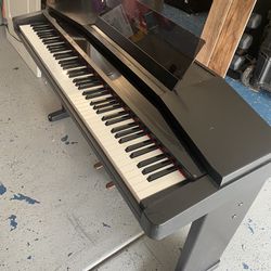 Piano  Yamaha 