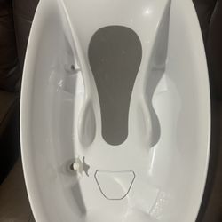Baby Tub Hardly Use $10