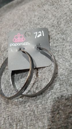 Paparazzi earrings