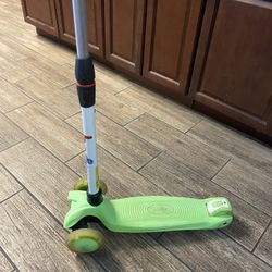 Kids Scooter Light Up Wheels And Spider-Man Helmet Together 