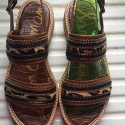 Lady’s Sandals 