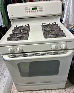 🔥GE Gas Range 🔥