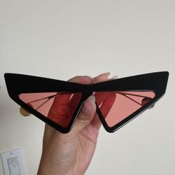 Authentic GUCCI Cat Eyes Sunglasses 