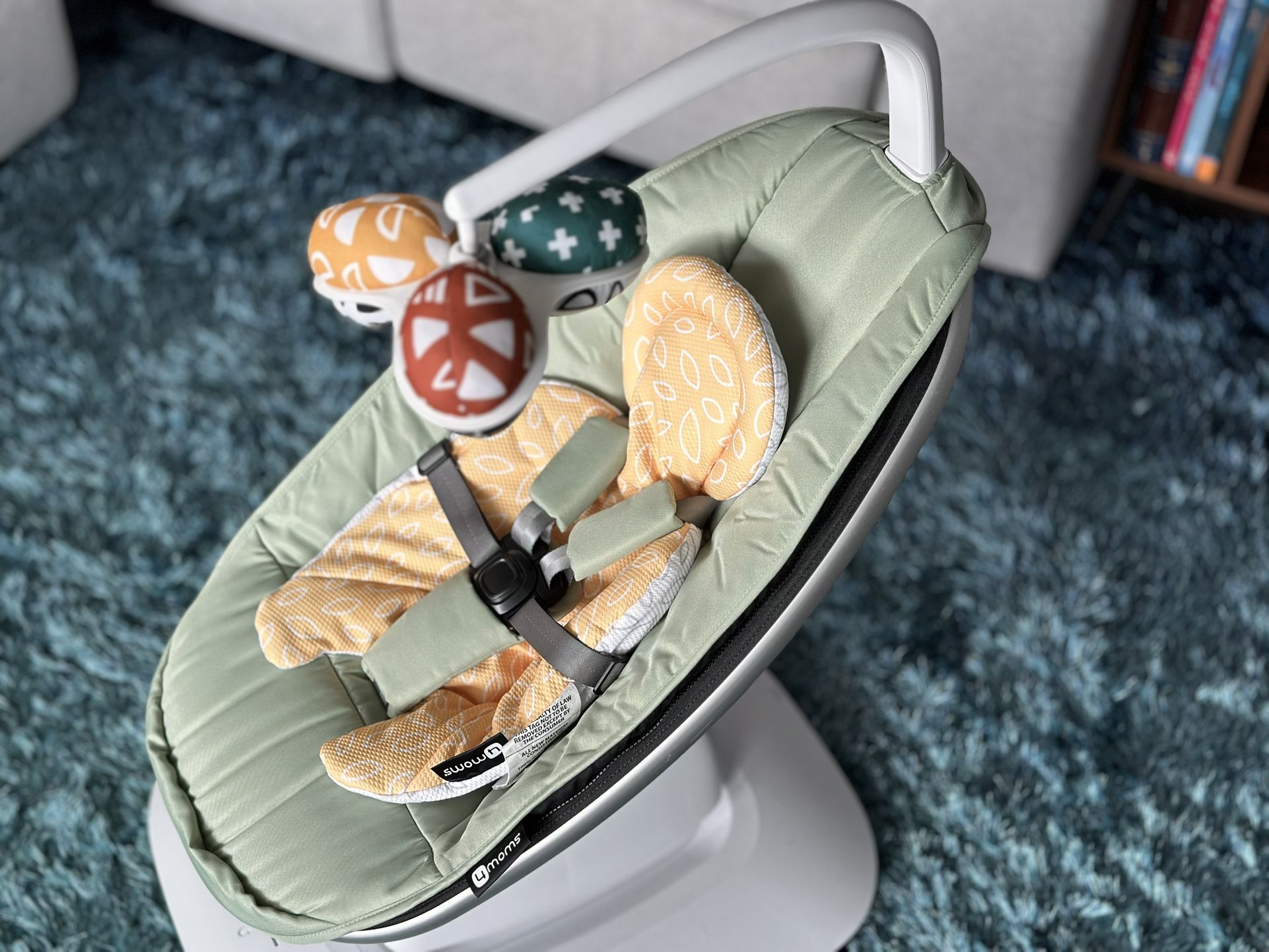 4Moms mamaRoo multi-motion baby swing and Newborn Insert