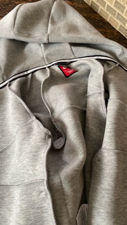 Nike tech grey (kids medium 10-12 yrs)