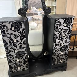 Furniture Like New Had It Many Many Years  Perfect And Unique Large Mirrored 