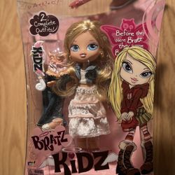 BRATZ KIDZ CLOE Retired Doll New In Box Toy MGA Includes 2 Complete Outfits 