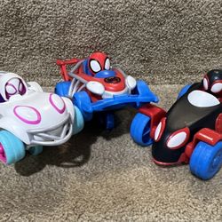 Spidey & Friends lot of 3 Wheelie Cars Gwen Ghost Spiderman Miles Marvel 