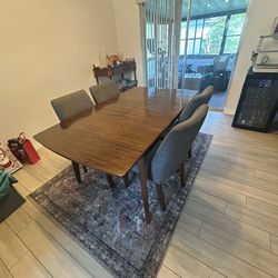 Dining Room Table 