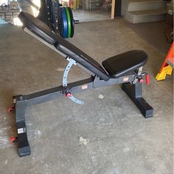 Weight Bench 