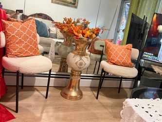 Set of cream chairs