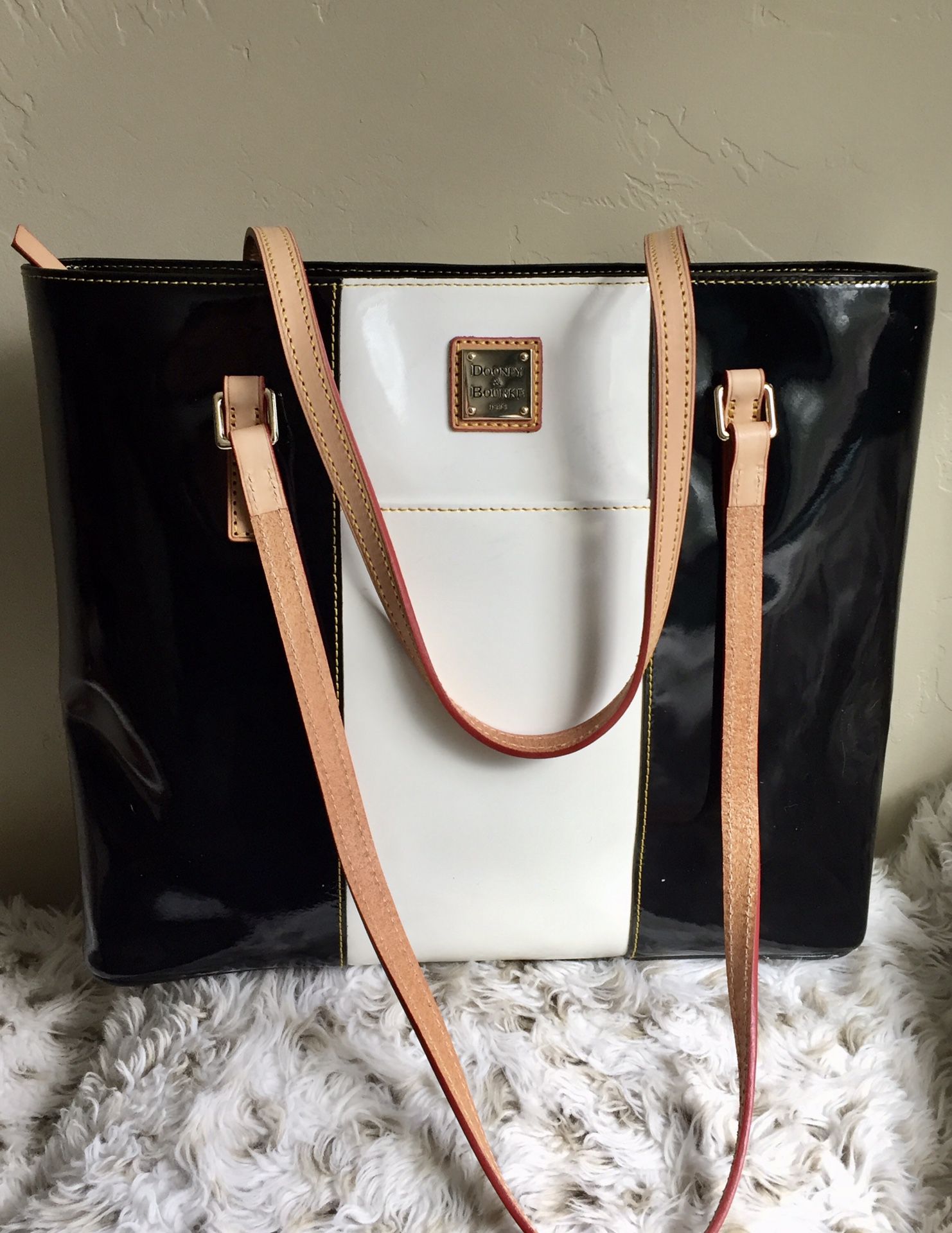 Dooney and Bourke tote bag