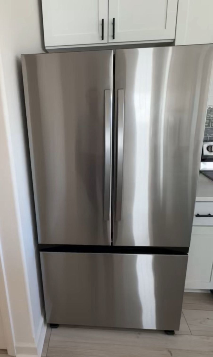 BRAND NEW MUST GO TODAY Samsung Refrigerator RF32CG5100SR