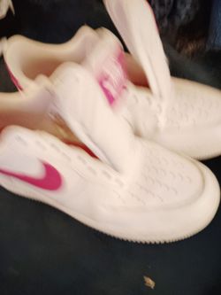 Nike Air size 9 in women